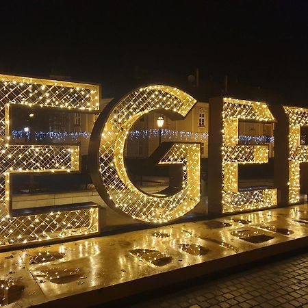 Domino Suite Eger Luaran gambar