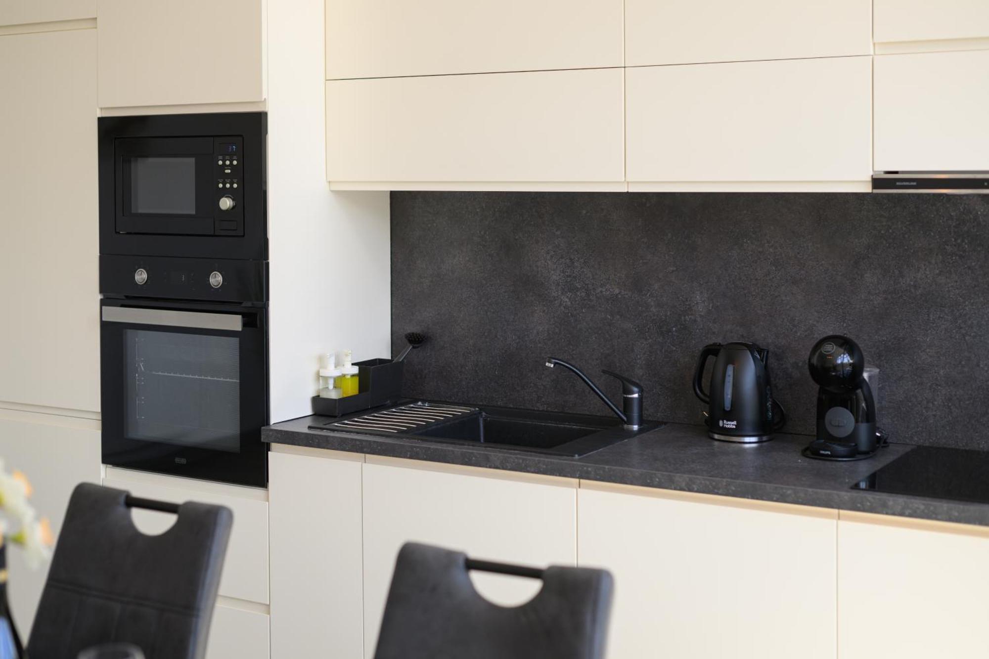 Domino Suite Eger Luaran gambar